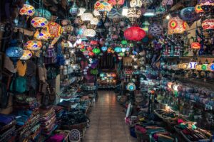 silk-lanterns-market