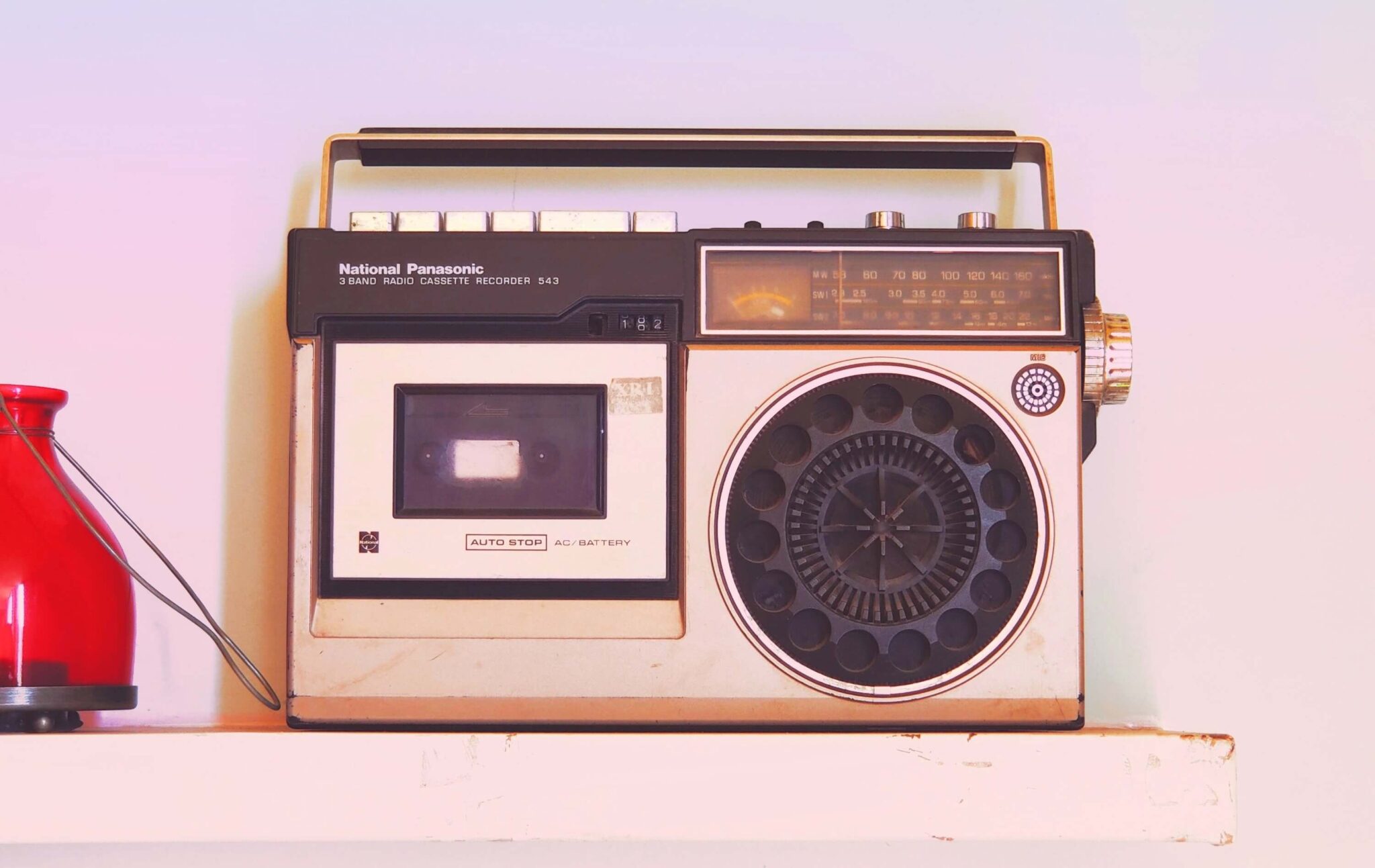 An oldstyle radio